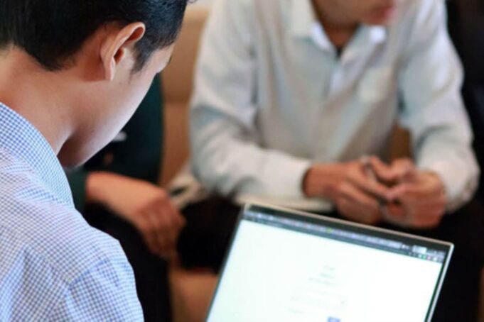 América Latina: lanzan becas al 50% de maestrías para estudiar online