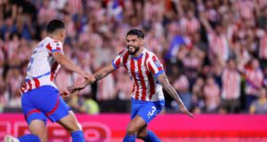 Paraguay se acerca más a volver al Mundial tras vencer a Chile 1-0