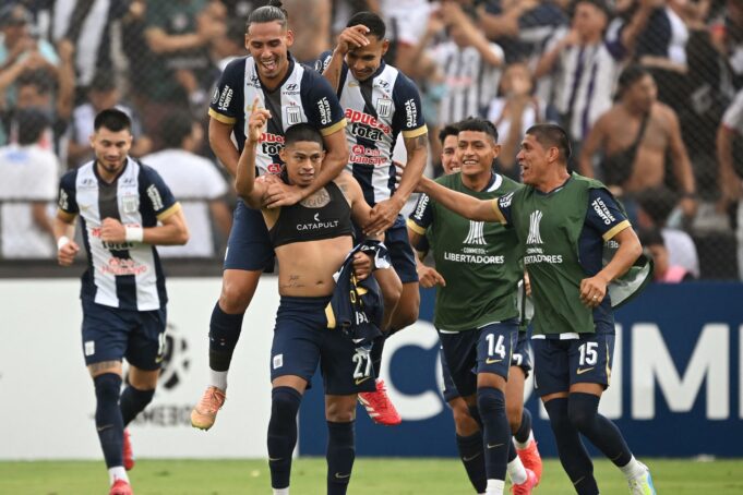 Alianza Lima clasificó a fase de grupos de Libertadores al empatar con Iquique 1-1