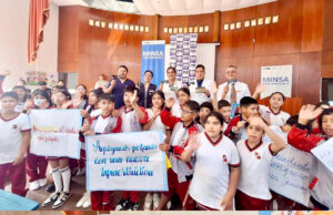 Atención oftalmológica para 250 escolares en Los Olivos