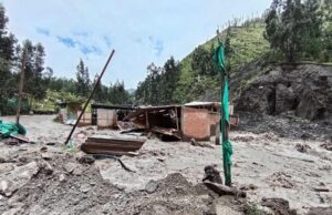 Gobierno declara estado de emergencia en 54 distritos por lluvias intensas