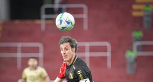 Melgar perdió en casa con Cerro Porteño 1-0 y buscará en Asunción revertir la serie copera