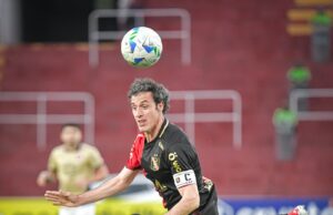 Melgar perdió en casa con Cerro Porteño 1-0 y buscará en Asunción revertir la serie copera