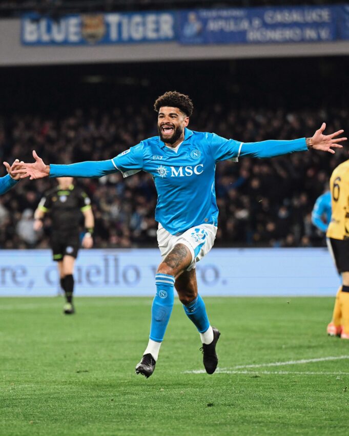 Nápoles salvó un empate ante el puntero Inter de Milán cuando terminaba el partido