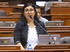 Congresista Katy Ugarte impulsa proyecto para la prohibición de uso de celulares en los colegios del país