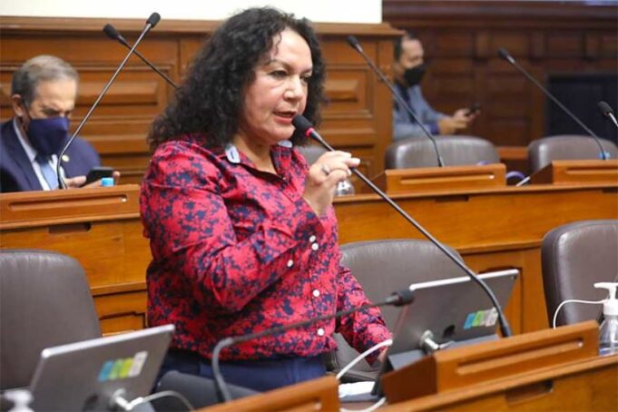 María Acuña (APP): La congresista millonaria que evade S/3 millones al fisco peruano