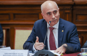 Ministro de Vivienda defiende el nombramiento de Santiváñez en Despacho Presidencial