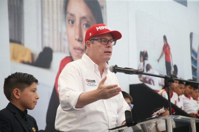 Gobierno avanza en infraestructura educativa e inaugura vigésima novena Escuela Bicentenario