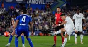 Real Madrid le ganó al Getafe 1-0 y sigue a cuatro puntos del líder Barcelona