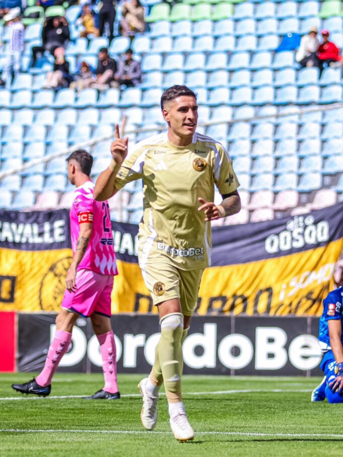 Cusco F.C. goleó a Juan Páblo II por 4-2 y avanza en la tabla del Apertura