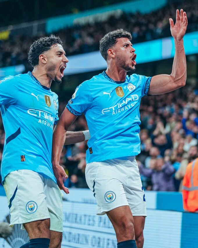 Manchester City trepó al tercer lugar de la Premier League al vencer a Aston Villa 2-1