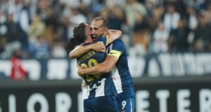 Hernán Barcos anotó gol el triunfo de Alianza Lima sobre Talleres 3-2 en Copa Libertadores