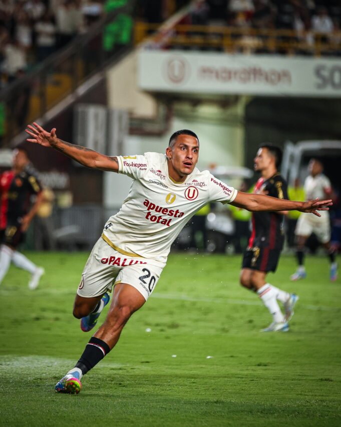 Universitario se juega ante Barcelona la última opción de seguir en Copa Libertadores