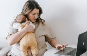 Se aprueba dictamen para extender los días de licencia de maternidad postnatal