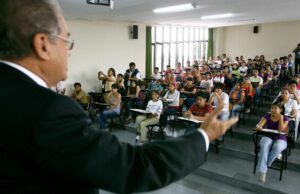Comisión de Educación del Congreso aprueba democrático “ciclo cero” como única modalidad de ingreso a universidades, generando rechazo de los liberales