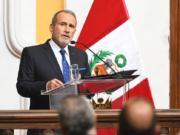 Canciller Elmer Schialer viaja a Washington para respaldar candidatura peruana ante la OEA