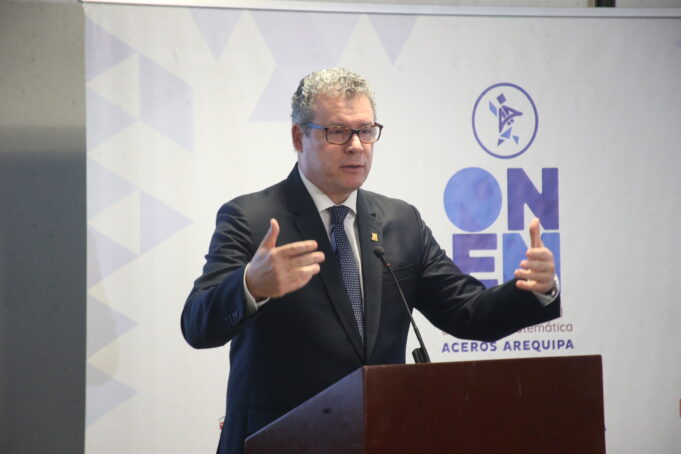 Minedu y el sector privado se unen para potenciar el pensamiento matemático entre los estudiantes