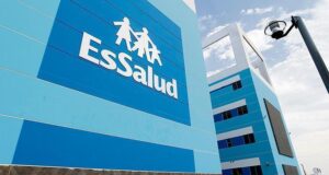 EsSalud adjudicó millonarios fondos a empresa fantasma
