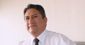 Vladimir Cerrón solicita reincorporación a la docencia universitaria tras anulación de sentencia