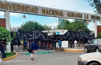 Estudiantes toman la Universidad Agraria La Molina exigiendo seguridad y mejoras en infraestructura