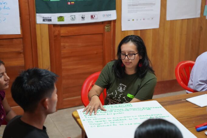 Jóvenes indígenas se capacitan para proteger sus territorios de Loreto y Amazonas