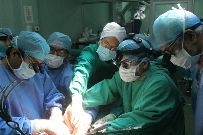 Hospital Guillermo Almenara reinicia trasplante de corazón, tras 26 años