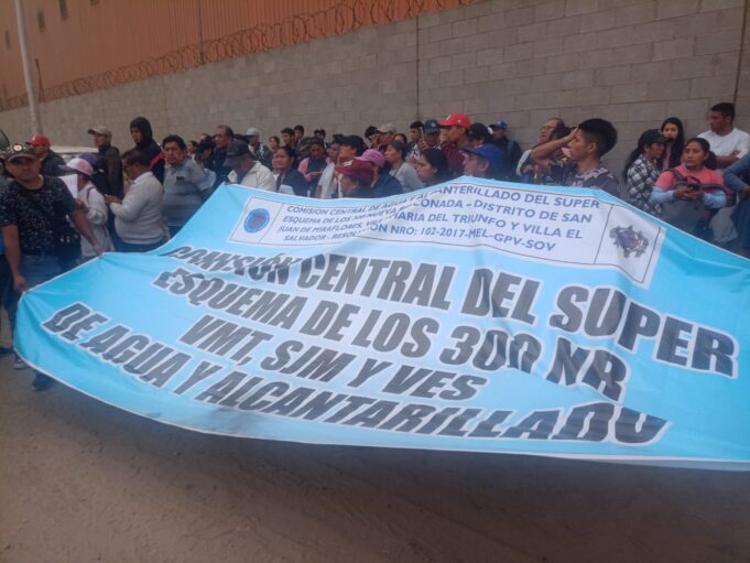 “Los chinos no quieren arreglar con nosotros, entonces que los pobres se queden sin agua”