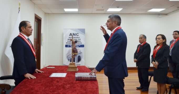 Poder Judicial: jefe de la ANC toma juramento a juez superior y lo incorpora a las funciones de control funcional