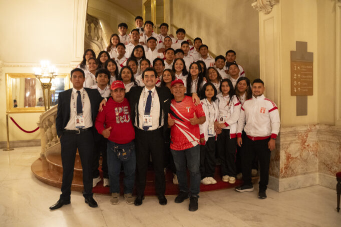 ¡»Lima se ha convertido en la capital mundial de levantamiento de pesas»!