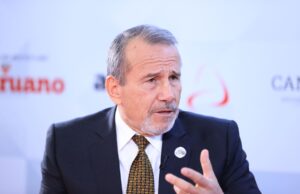 Canciller descarta nombramiento de Demartini como representante ante la Santa Sede