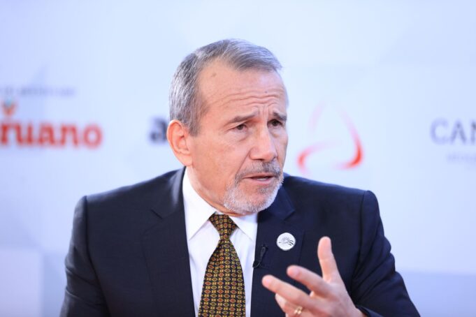 Canciller descarta nombramiento de Demartini como representante ante la Santa Sede