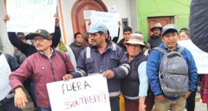 Southern Perú amenaza con desalojar a mineros de Tapairihua