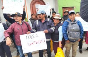 Southern Perú amenaza con desalojar a mineros de Tapairihua