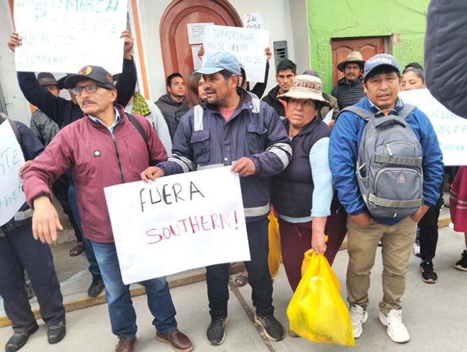 Southern Perú amenaza con desalojar a mineros de Tapairihua