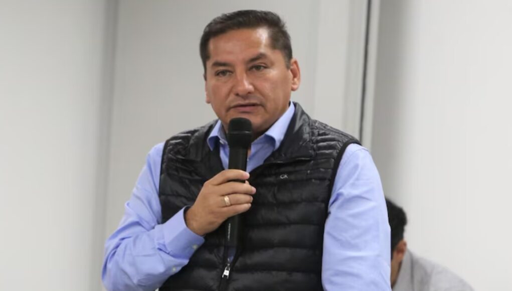 Alcalde de Comas Ulises Villegas condenado a 6 años de cárcel por colusión agravada y ordenan su captura