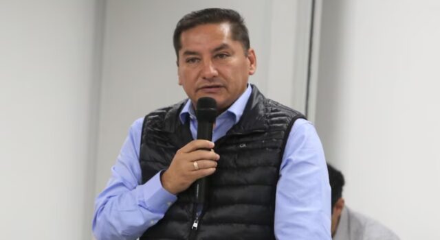 Condenan a 6 años de prisión a alcalde de Comas por entrega de obra inconclusa