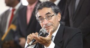 “Sufro una persecución desde hace 25 años por parte de los caviares”