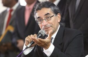 “Sufro una persecución desde hace 25 años por parte de los caviares”