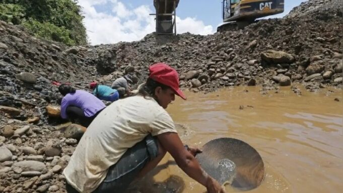 Minería y agricultura en conflicto: comunidades resisten proyectos extractivos en Piura y Arequipa