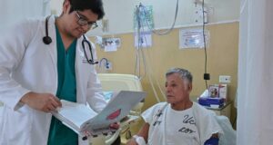 Médicos del Hospital Loayza salvan vida de paciente con innovadora angioplastia de alta complejidad