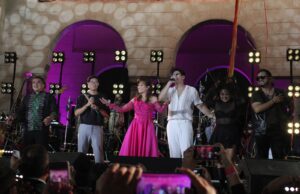 Tony y Mimy Succar hicieron gozar en el karaoke más grande del Perú de Mall Plaza