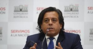 Edward Málaga deja bancada de Avanza País tras impulsar interpelación a premier