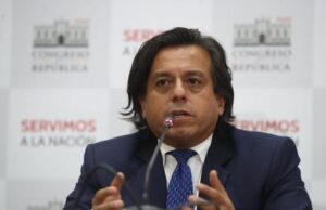 Edward Málaga deja bancada de Avanza País tras impulsar interpelación a premier