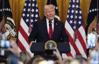 Guía para entender la guerra arancelaria de Trump: cómo afecta al mundo y por qué es peligrosa