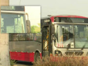 Balean bus del Corredor Rojo en plena ruta con pasajeros a bordo