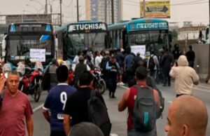 ‘Los Chinos’ bloquean la Panamericana Norte: en el sentido de norte a sur