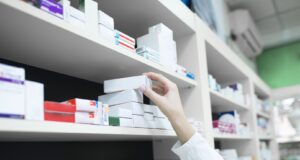 Proyecto de ley crea autoridad independiente para medicamentos