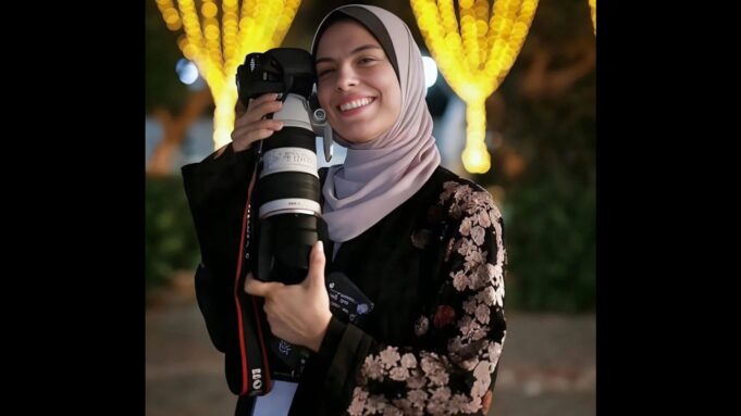 Israel asesina a fotoperiodista palestina que documentaba el genocidio en Gaza