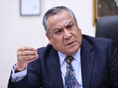 Adrianzén anuncia continuidad de Olmos… mientras agricultores exigen respuestas