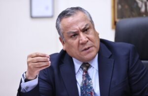 Adrianzén anuncia continuidad de Olmos… mientras agricultores exigen respuestas